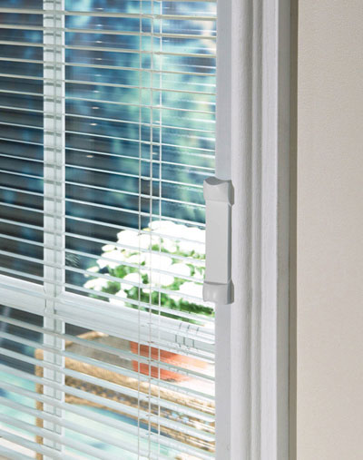 Triple-glazed enclosed door glass blinds